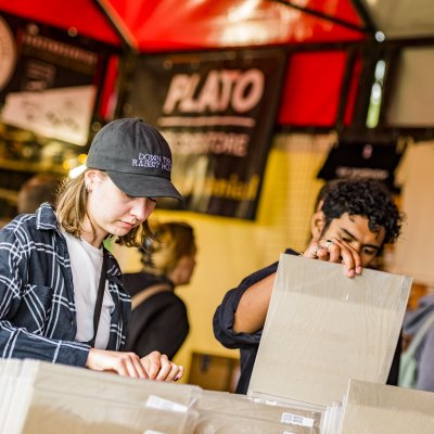 Signeersessies bij Plato en programma